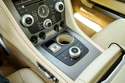 صورة مصغرة 13 لـ 2011 Aston Martin RAPIDE
