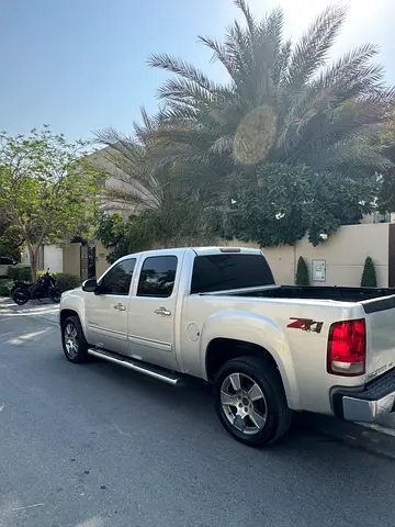صورة 7 لـ 2011 GMC SIERRA
