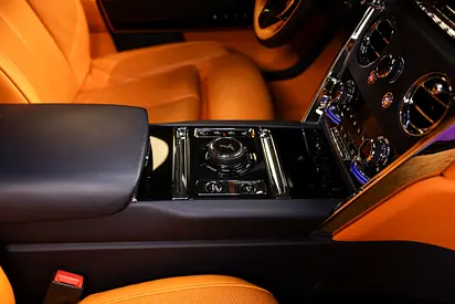 2025 ROLLS-ROYCE CULLINAN photo 6