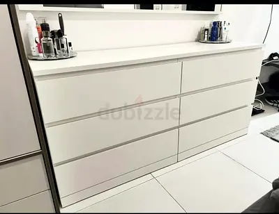White 6-Drawer Low Dresser / Sideboard in Good Condition Size/ 160cm/78cm