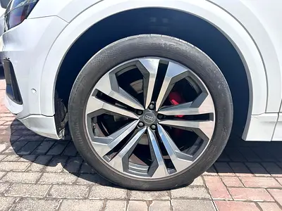 2019 AUDI Q8 — миниатюра 11