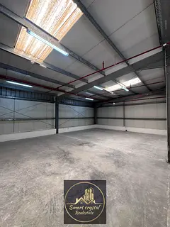 READY-TO-MOVE 270 SQM WAREHOUSE WITH MEZZANINE FOR RENT IN MUSSAFAH.