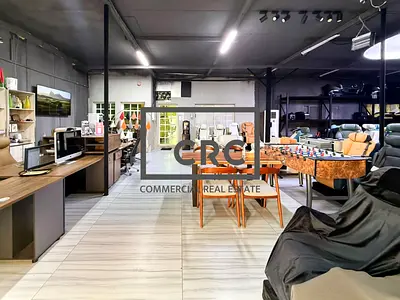 Industrial Showroom | 10 Parking bays | 8,500 sqft