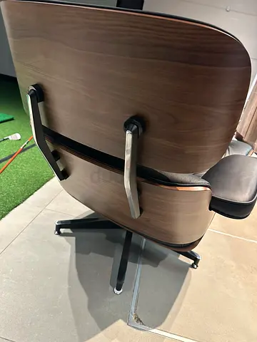 Eames-style Lounge Chair and Ottoman in Walnut Veneer