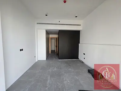 شقة حديثة بغرفتي نوم | SH Living 1 | شرفة | مناظر متعددة