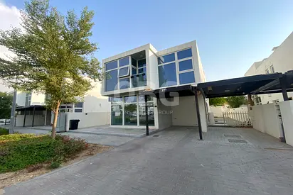 Pool View | W/ Maid | Closed Kitchen