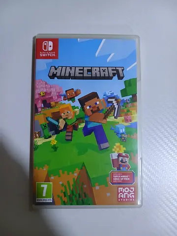 Minecraft Nintendo Switch (Physical Cartridge with Case) - Good Condition