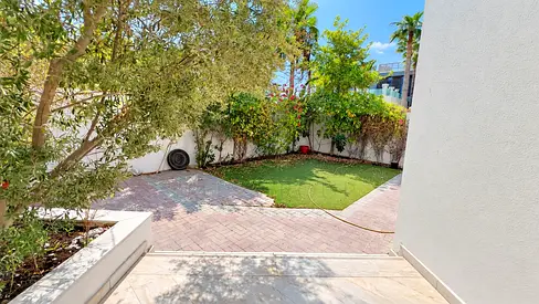 Spacious Family Villa | Private Garden | Umm Suqeim