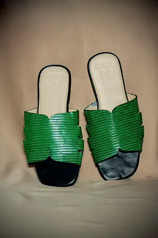 Green woven slip-on women's sandals - size 38