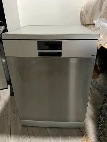 ALMOST BRAND NEW | 2025 Model | Used Only Once | Siemens iQ700 Free Standing Dishwasher SN27ZI86DM