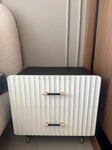 Modern 2-Drawer Nightstand with Gold Hand ( 2 pieces )