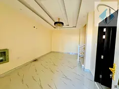 Villa for rent, deluxe finish, for 80,000.