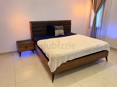 EXCELLENT CONDITION. PAN Emirates Beautiful King Bedroom Set