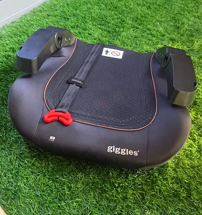 Giggles child booster seat (used) - compact and clean