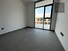 Single Row | Prime Location | Spacious Layout |