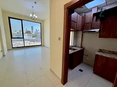 BRIGHT STUDIO | VACANT | PRIME LOCATION