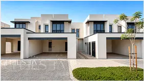BRAND NEW| READY TO MOVE| NEAR IN POOL |SINGLE ROW