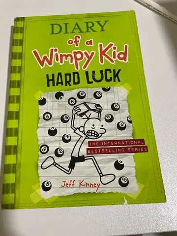 Diary of a Wimpy Kid: Hard Luck by Jeff Kinney - Paperback