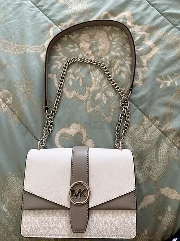 Micheal kors - Light grey designer crossbody bag with chain strap - new