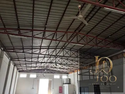 5,000 sq. ft. warehouse with 65 KVA electricity in Umm Al Thoob.