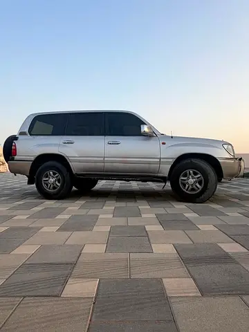 Toyota Land Cruiser VXR 1999 GCC Specs