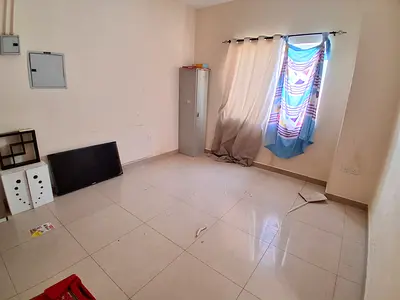 Lavish 1bhk apartment available near all madina rent 28k
