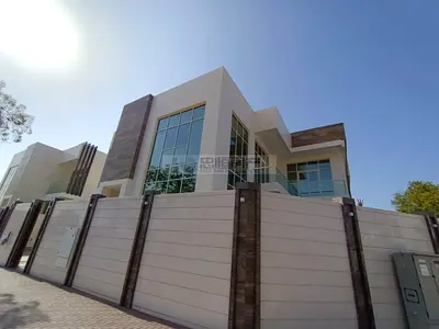 Spacious 6 bedrooms | Private Pool |Close to Beach