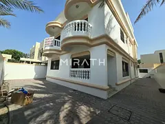 INDEPENDENT VILLA IN PRIME LOCATION