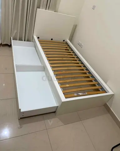 Ikea Malam single bed with IKEA mattress 90×200cm and 2 storage drawers underneath is availabl