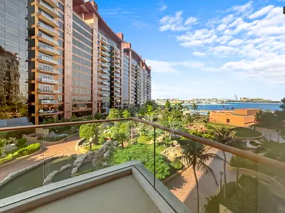 Park View | 1BR-Unfurnished | Spacious | Vacant