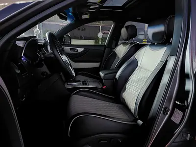 صورة مصغرة 11 لـ 2018 Infiniti QX70