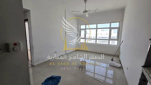 غرفة وصالة واسعة للإيجار في القليعة بإطلالة بانورامية وموقع حيوي مناسب للعائلات