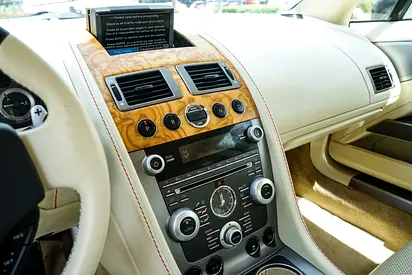 صورة مصغرة 12 لـ 2011 Aston Martin RAPIDE