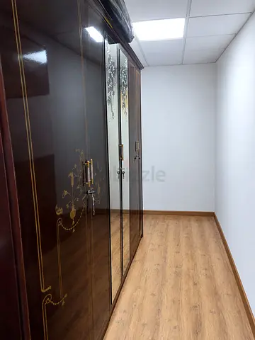 6 door cupboard