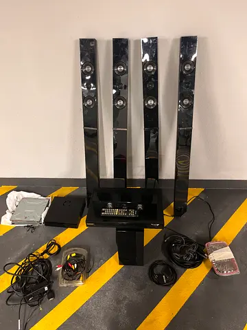 Sony Home Theater Surround System with 4 Tall Speakers and Receiver - Used