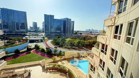 SPACIOUS 1BHK FOR FAMILY NEAR TO DCC METRO 1BHK 2 BATHROOMS OPEN KITCHEN WITH APPLIANCES FREE