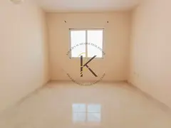 1 BHK available in muwaliah full of family building Neat and clean room for contact Babar