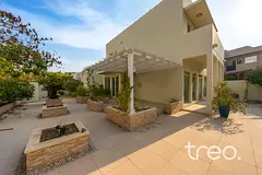 Private Pool | Huge Plot | Great Location