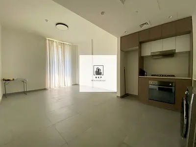 Specious luxury apartment for rent