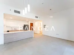 New to Market | Lake View | Exclusive