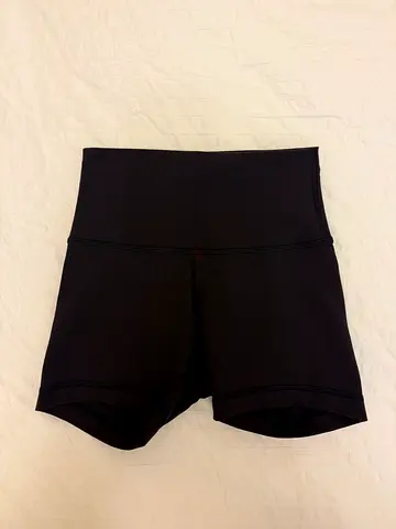 Lululemon Wunder Train Short 4” (Size XS)