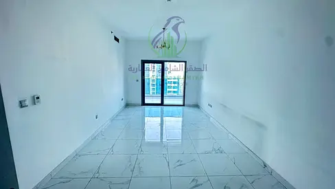 أفخم غرفتين وصالة في المجاز1 مع بلكون بأطلالة برج فخم مع جيك وباركن وغرفة خادمة تشطيب حديث سوبر ديلوكس ومساحة واسعة