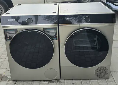 Siemens iq 700 front-load washer and dryer set - good working condition