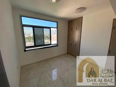 شهر مجاني، أول ساكن، بناية جديدة، غرفة وصالة بمطبخ مفتوح، موقع مميز في الراشدية 3 مقابل حديقة السيدات، قريبة من جميع الخدمات.