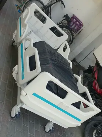 Used hospital patient bed (adjustable)