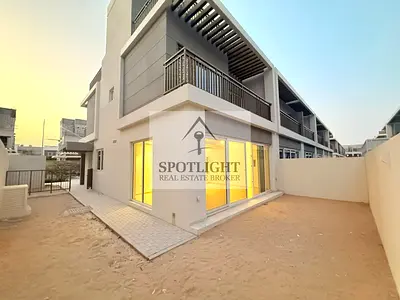 4BR + Main | Middle Corner Unit | Closed Kitchen | Brand New