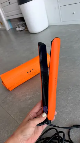 ghd Gold Hair Straightener — Orange with Matching Case