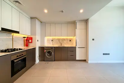 Near to Metro | Bright Unit | Best Layout