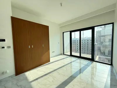 ALL NEW STUDIO APARTMENT WITH FITTED KITCHEN // MULTIPLE UNITS AVAILABLE