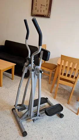 Cross trainer